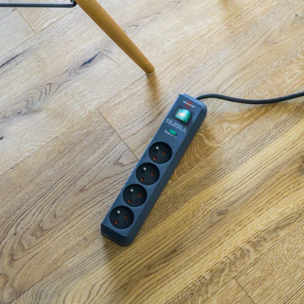 Brennenstuhl Eco-Line surge protector strip 4 sockets 1.5m 13.500A - blackeng