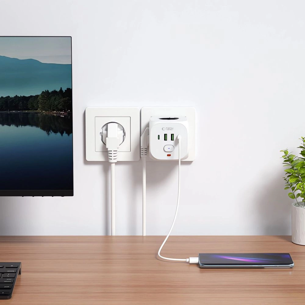 Tech-Protect PCL3x4 Power Strip, 2x USB-A, 2x USB-C, 3x AC Type Schuko - Whiteeng
