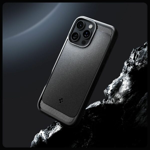 SPIGEN case RUGGED ARMOR MAG compatible with MagSafe for IPHONE 16 Pro matte black