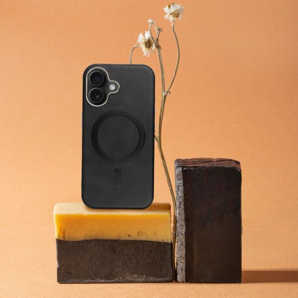 GENTLEMAN MAG COVER Case compatible with MagSafe for IPHONE 15 black