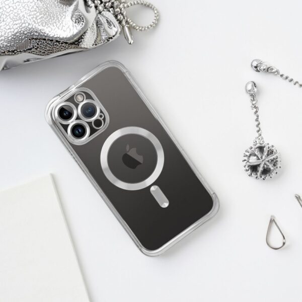 ELECTRO MAG COVER case compatible with MagSafe for IPHONE 17 silver