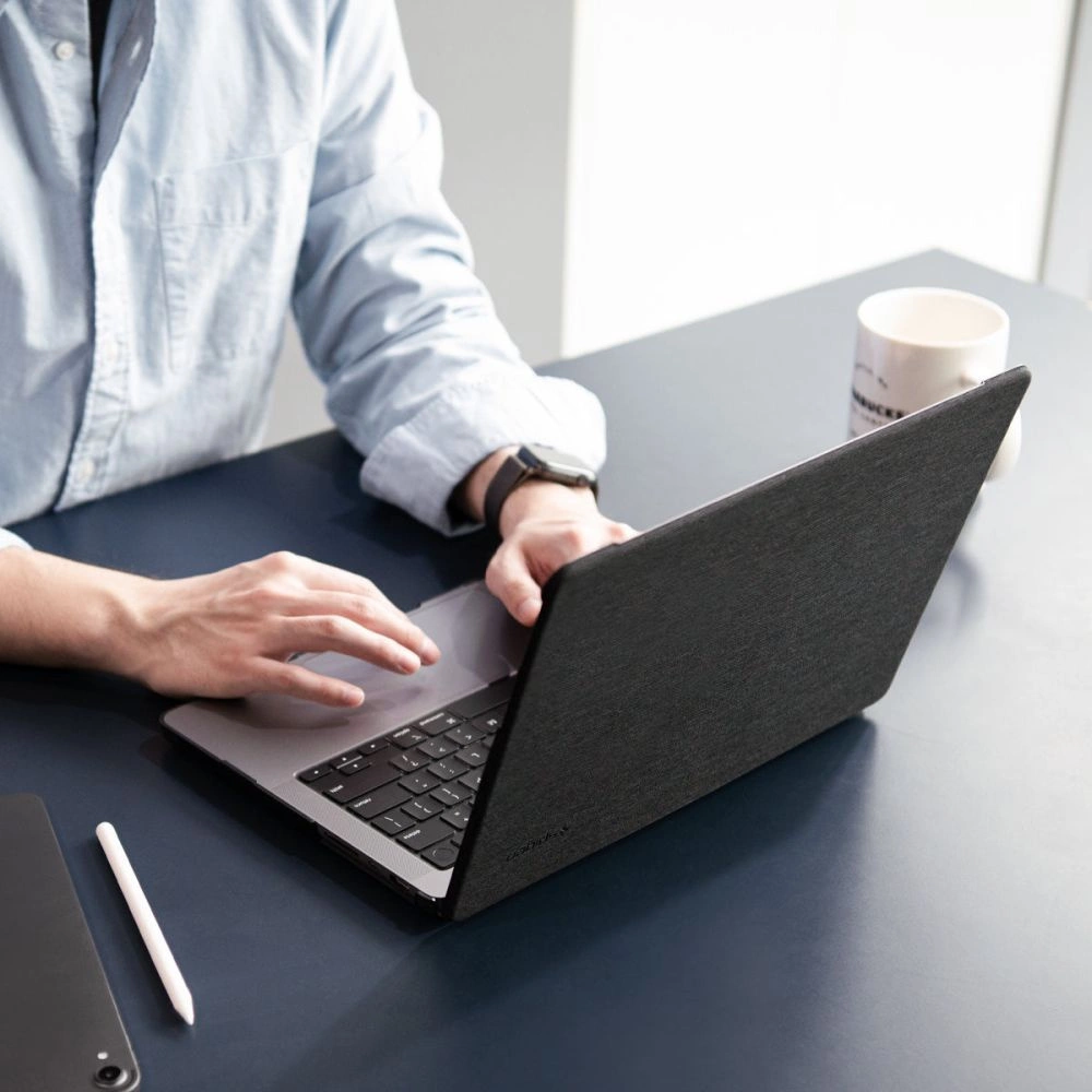 Spigen Urban Fit Case for Macbook Pro 16'' 2021-2023 - Blackeng