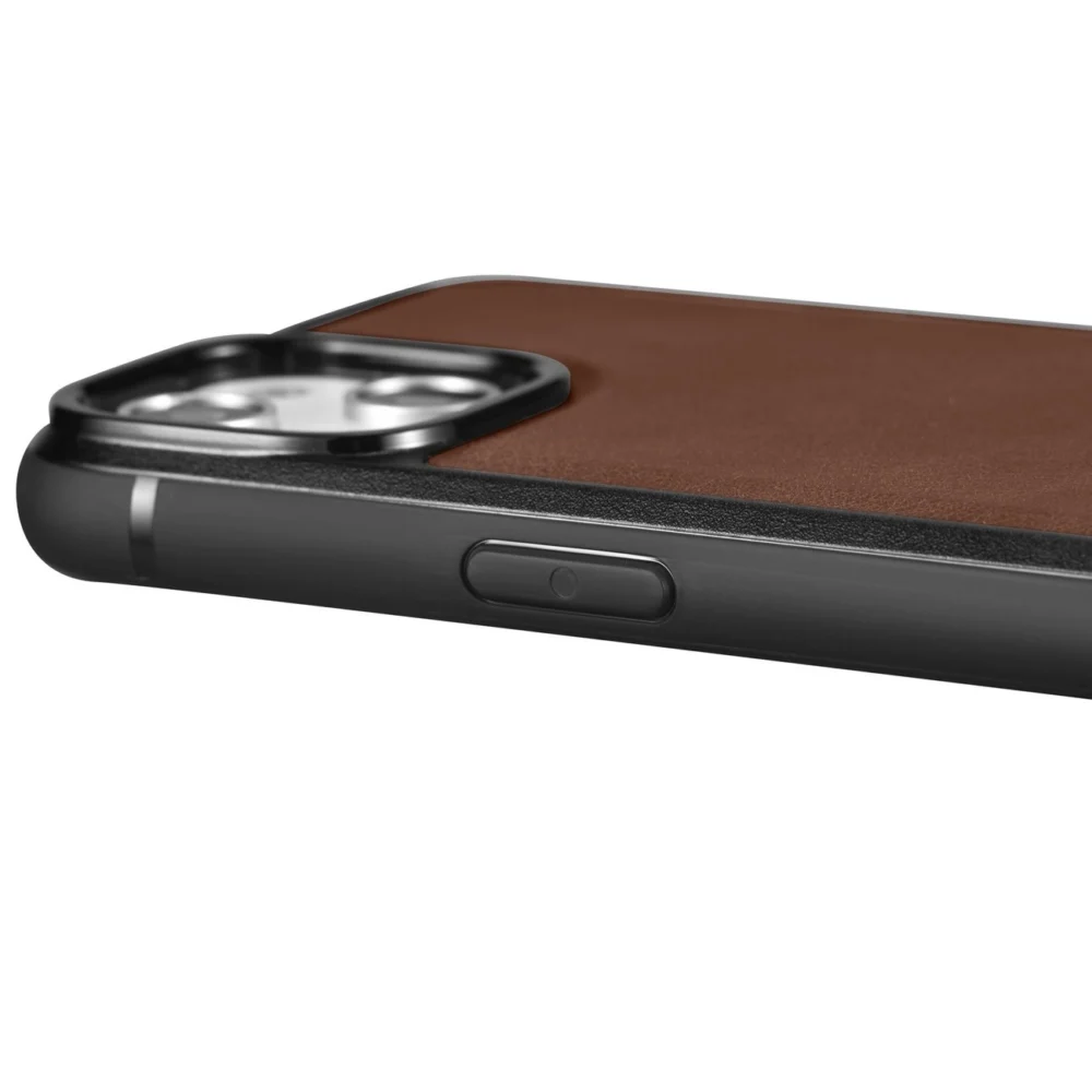iCarer Leather Oil Wax Genuine Leather Case for iPhone 14 Plus (MagSafe Compatible) Brown (WMI14220719-BN)eng