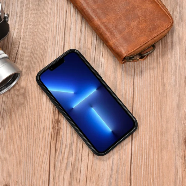iCarer Leather Oil Wax case covered with natural leather for iPhone 14 Plus brown (WMI14220719-TN)eng