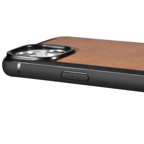 iCarer Leather Oil Wax case covered with natural leather for iPhone 14 Plus brown (WMI14220719-TN)eng