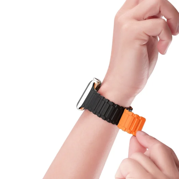 Dux Ducis Strap (Armor Version) Strap Apple Watch Ultra, SE, 9, 8, 7, 6, 5, 4, 3, 2, 1 (49, 45, 44, 42 mm) Silicone Magnetic Band Bracelet Black/Orangeeng