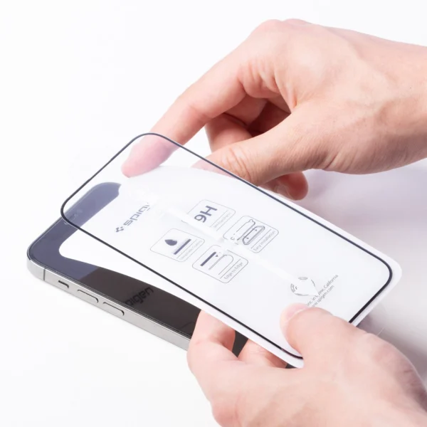 Spigen Glass FC Tempered Glass for iPhone 14 Pro - Blackeng