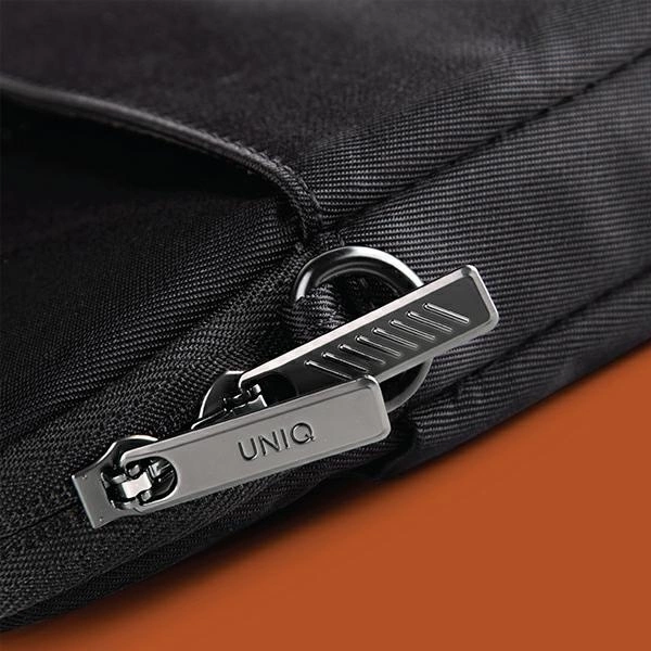 Uniq Stockholm bag for a 16" laptop - blackeng