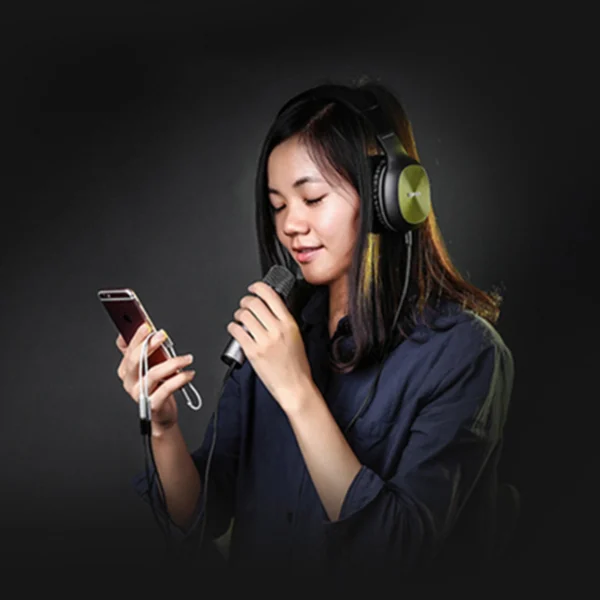 Ugreen cable cable headphone splitter mini jack 3.5 mm - 2 x mini jack 3.5 mm (microphone + stereo output) black (AV141)eng