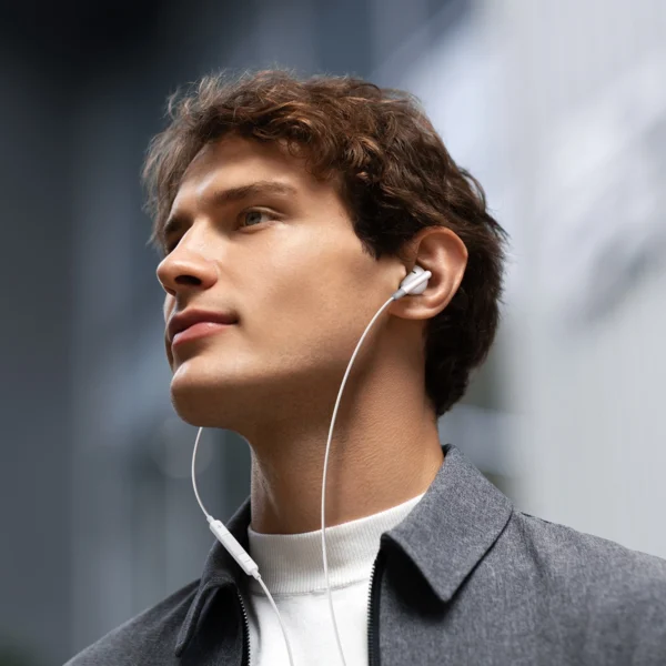 Joyroom JR-EW01 in-ear wired mini jack headphones with remote control - whiteeng