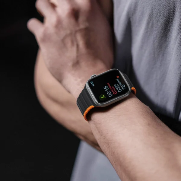Magnetic Apple Watch SE, 9, 8, 7, 6, 5, 4, 3, 2, 1 (41, 40, 38 mm) Dux Ducis Strap (LD Version) - black and orangeeng