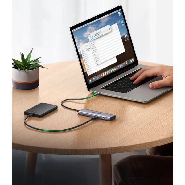 HUB USB-C - 2 x USB-A / 2 x USB-C 20 cm Ugreen CM473 - grayeng