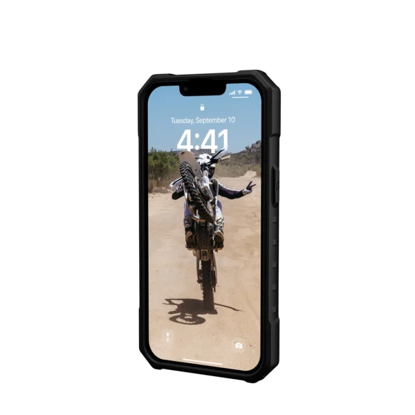 UAG Pathfinder MagSafe case for iPhone 14 Plus - greeneng