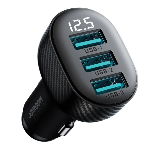 Joyroom JR-CCD03 3.4A car charger with 3x USB-A display - blackeng