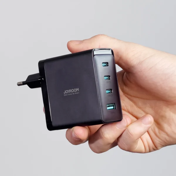Joyroom JR-TCG04EU 100W GaN charger 3x USB-C USB-A + USB-C / USB-C cable 100W - blackeng