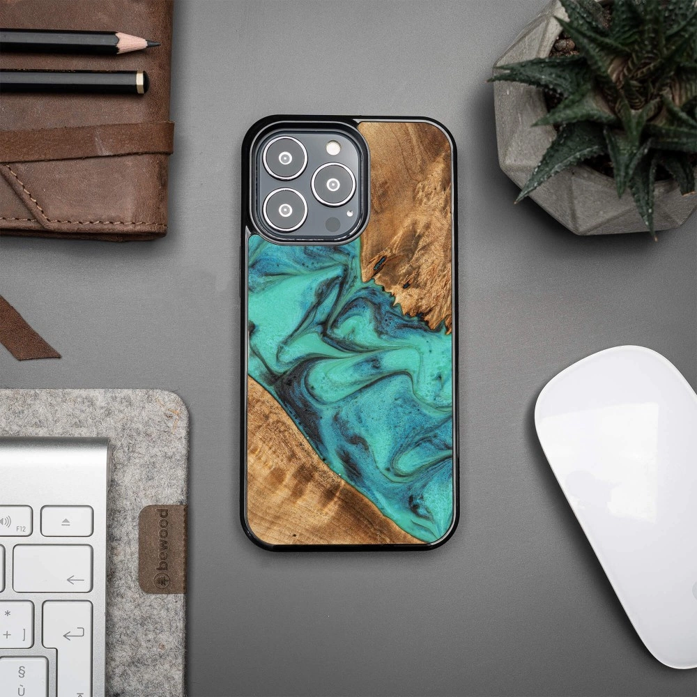 Bewood Unique Turquoise iPhone 13 Pro Wood and Resin Case - Turquoise Blackeng