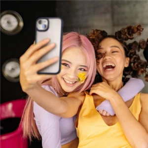 Spigen Crystal Hybrid iPhone 15 Case - Cleareng