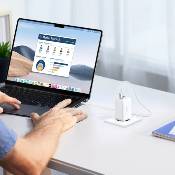 Ugreen CD244 65W USB-A / 2x USB-C GaN fast charger - whiteeng