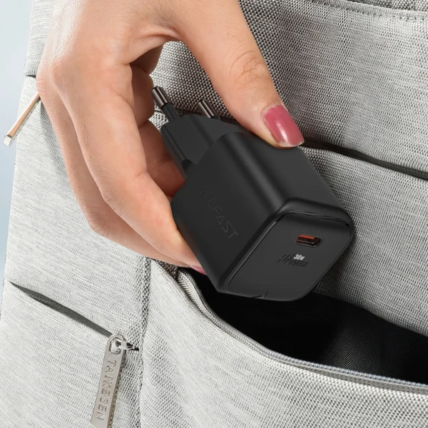 Acefast A77 Mini PD 30W GaN USB-C wall charger - blackeng