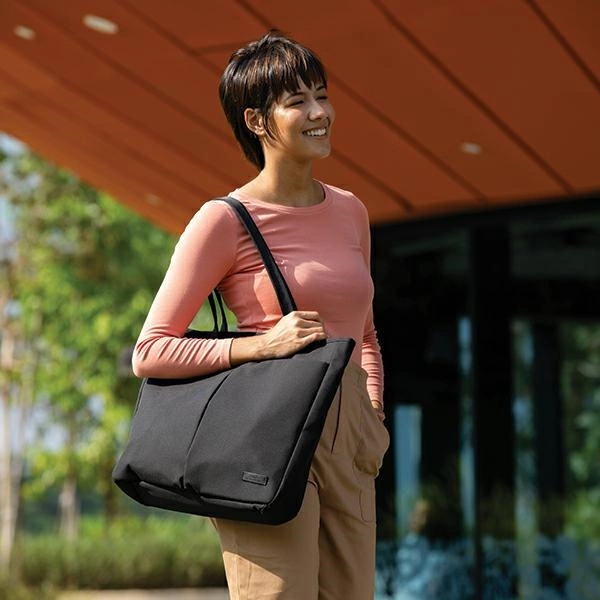 Uniq Hava bag for a 16'' RPET laptop - blueeng