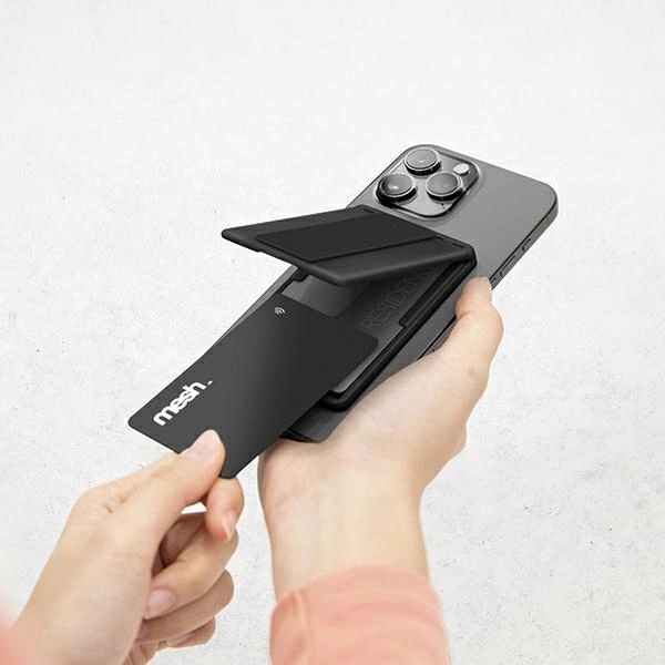 Uniq Heldro ID magnetic wallet with support and wristband - grayeng