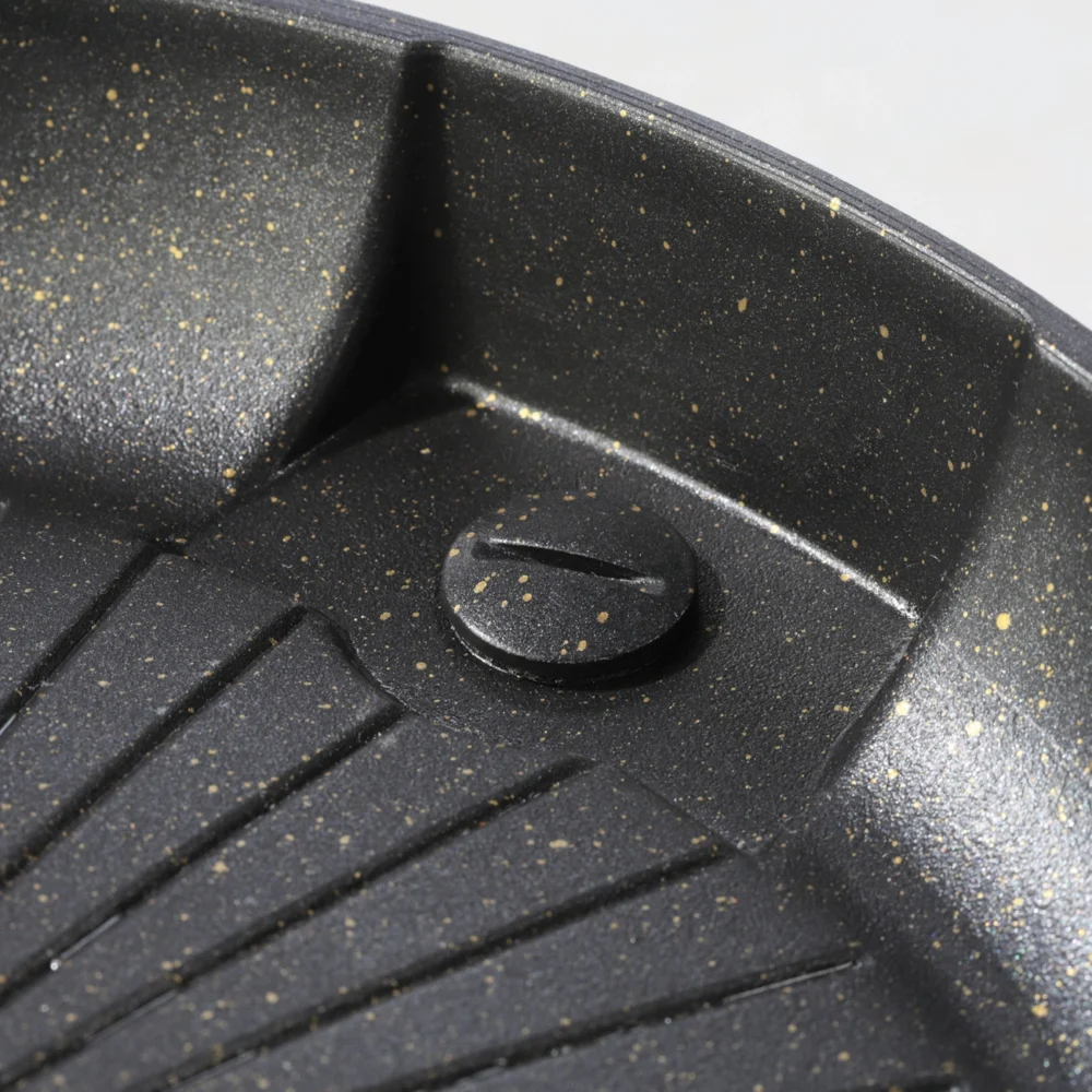 Grill grate and grill pan for a gas camping stove and grilleng