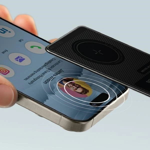 Uniq NFC locator Atlas gray/graphite Uniq-ATLASCARDTRK-GRAPHITEeng