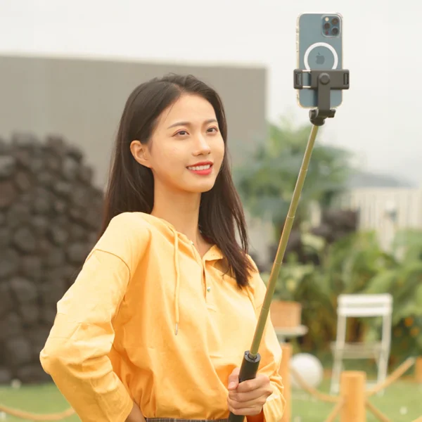 Selfie stick WHS1Y telescopic tripod 1m with phone holder - blackeng