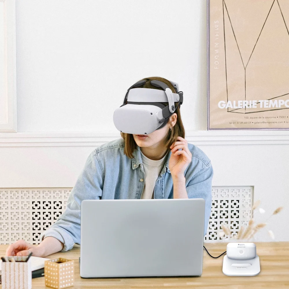 BoboVR M2+ 2 strain relief strap for Meta Quest 2 + 2x B2 battery + BD2 charging station - white and blackeng