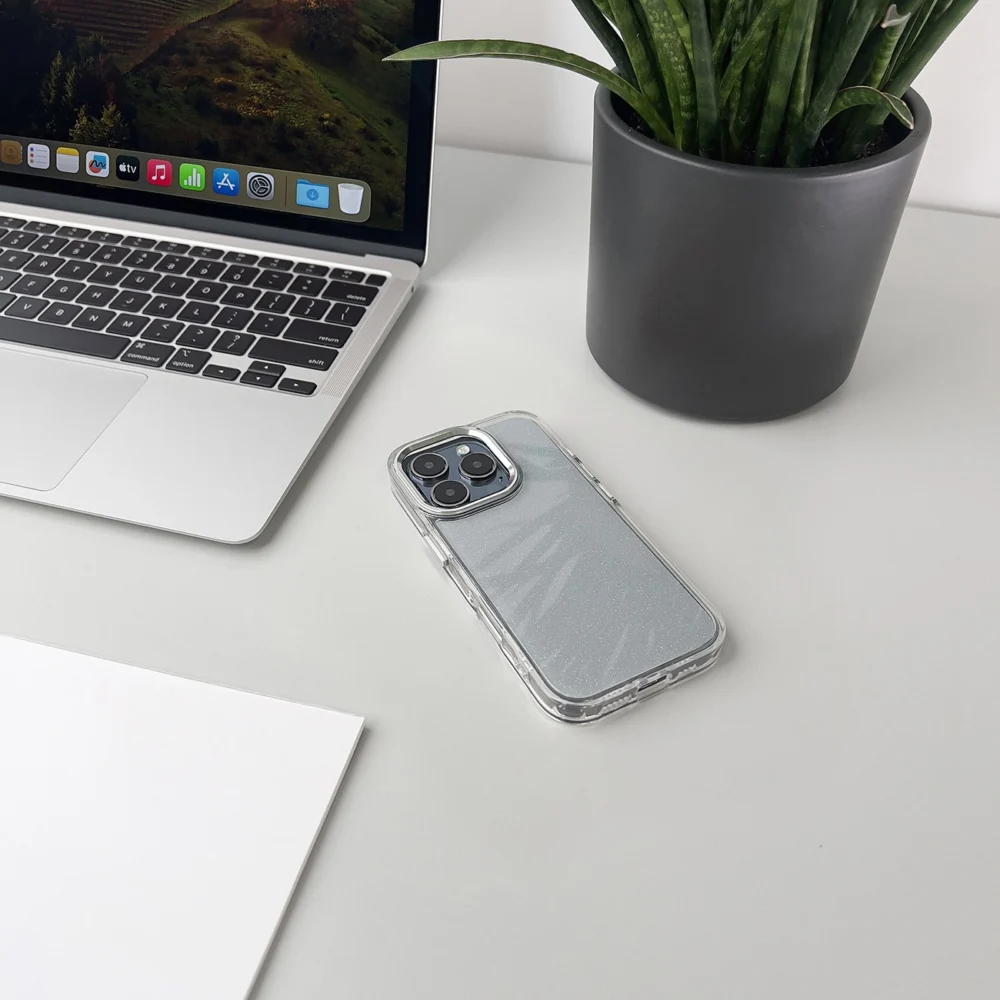 Glitter Case for iPhone 16 - transparent with glittereng
