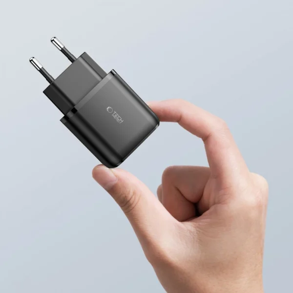 Tech-Protect C20W Charger USB-C PD 20W / USB-A QC 3.0 - Blackeng