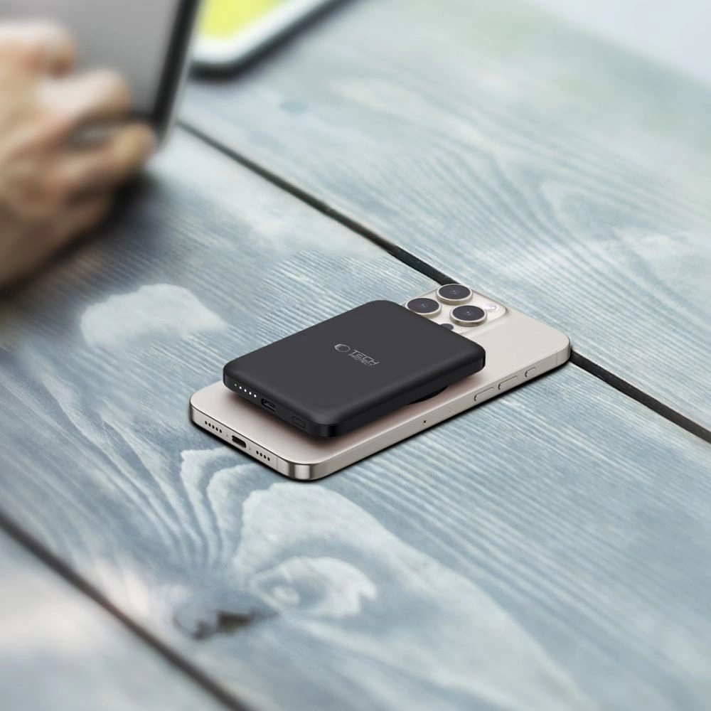 Tech-Protect LifeMag PB10 Powerbank with MagSafe 5000mAh 15W USB-C port - black + USB-C cableeng