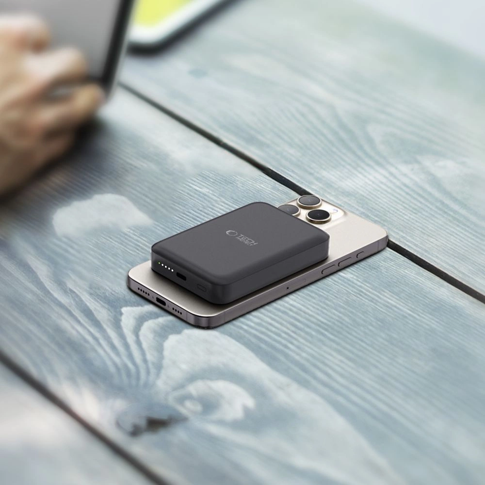 Tech-Protect LifeMag PB11 Powerbank with MagSafe 10000mAh 15W USB-C port - black + USB-C cableeng