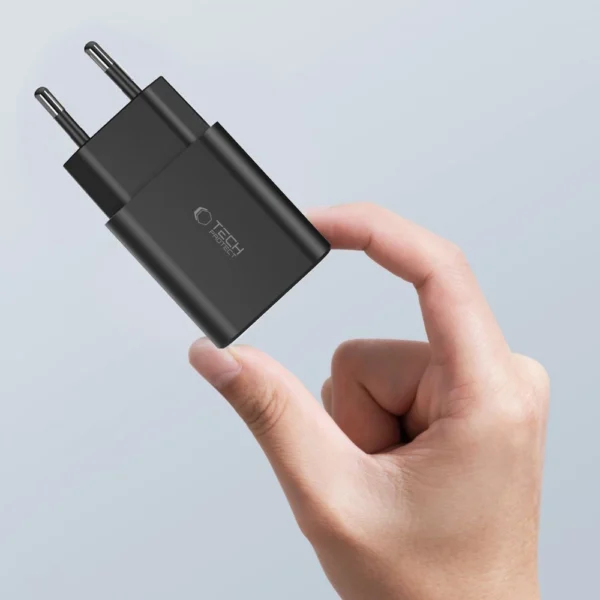 Tech-Protect C35W 2x USB-C PD 35W Wall Charger with USB-C / Lightning Cable - Whiteeng