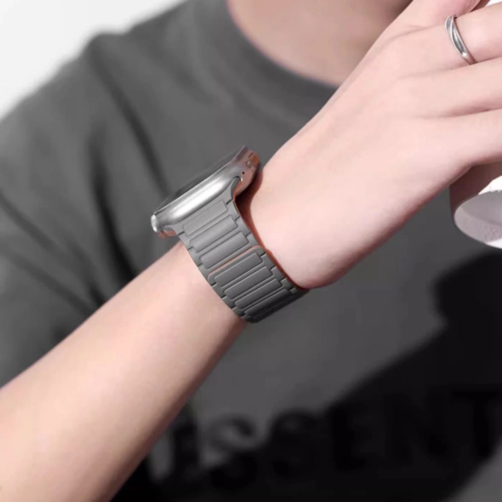 Tech-Protect IconBand Magnetic Strap for Apple Watch 4 / 5 / 6 / 7 / 8 / 9 / SE / Ultra 1 / 2 (42/44/45/49 mm) - Titanium Orangeeng
