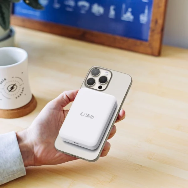 Tech-Protect LifeMag PB11 Powerbank with MagSafe 10000mAh 15W USB-C port - white + USB-C cableeng