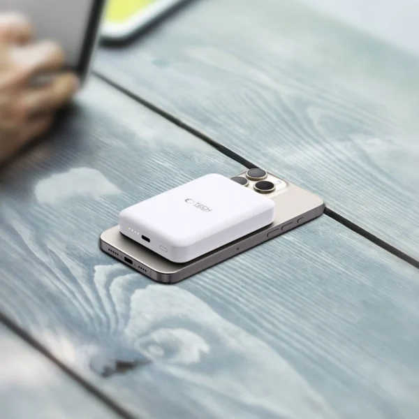 Tech-Protect LifeMag PB11 Powerbank with MagSafe 10000mAh 15W USB-C port - white + USB-C cableeng