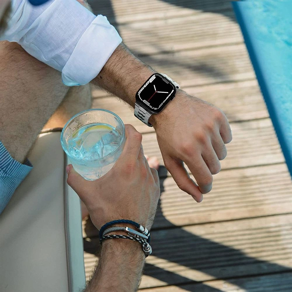 Tech-Protect Stainless Line bracelet for Apple Watch 4 / 5 / 6 / 7 / 8 / 9 / SE / Ultra 1 / 2 (42/44/45/49 mm) - titaniumeng
