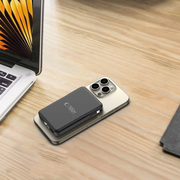 Tech-Protect LifeMag PB31 Power Bank with MagSafe 10000mAh 15W USB-C / USB-A / Built-in USB-C / Lightning Cables - Blackeng