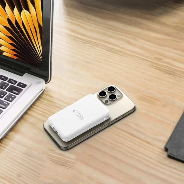 Tech-Protect LifeMag PB31 Power Bank with MagSafe 10000mAh 15W USB-C / USB-A / Built-in USB-C / Lightning Cables - Whiteeng