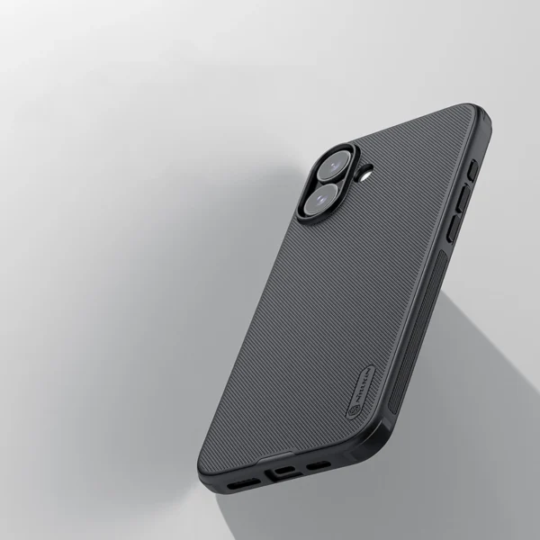 Nillkin Super Frosted Shield Pro case for iPhone 16 - blackeng