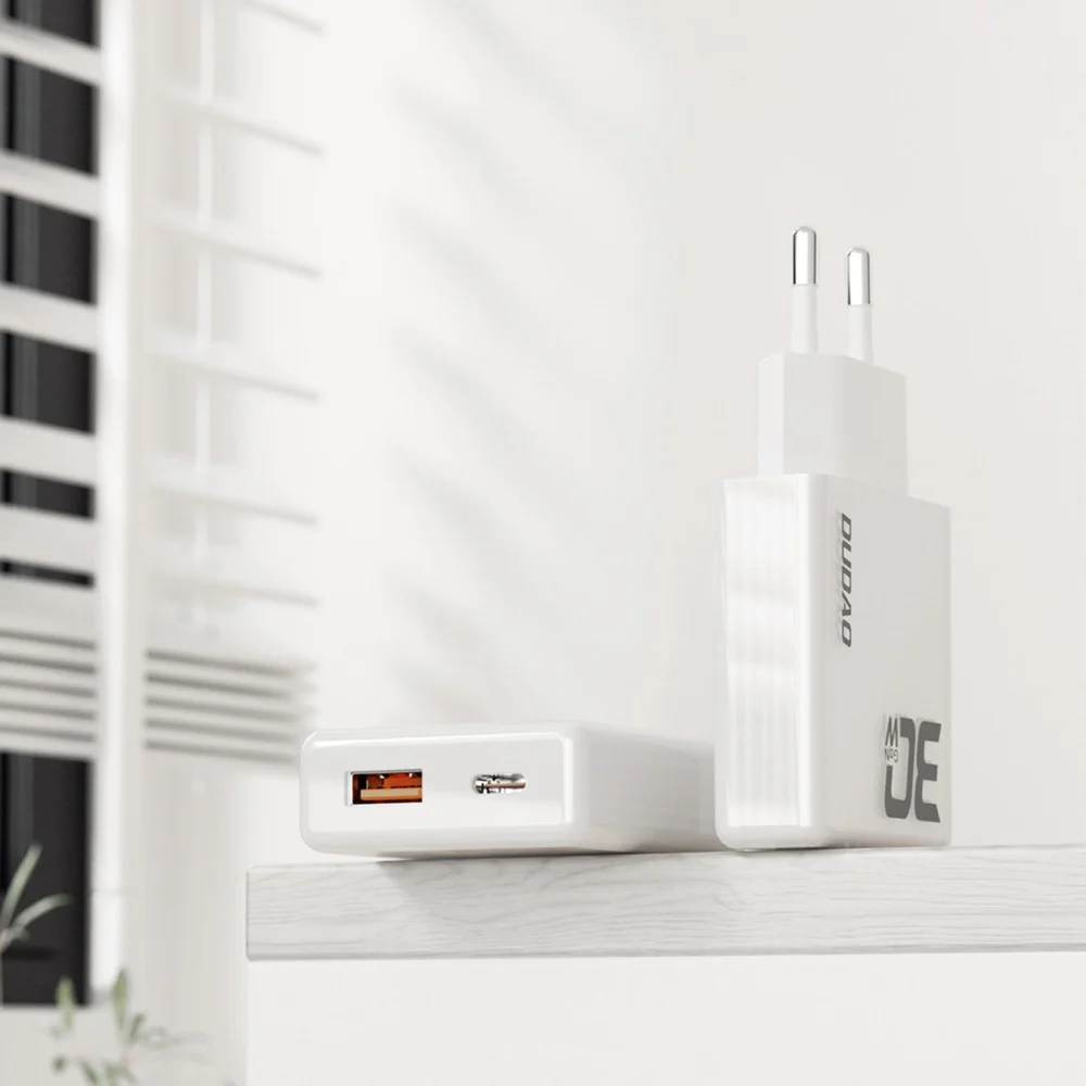 GaN Dudao A30EUL 30W USB-A / USB-C Wall Charger + USB-C - Lightning Cable - Whiteeng