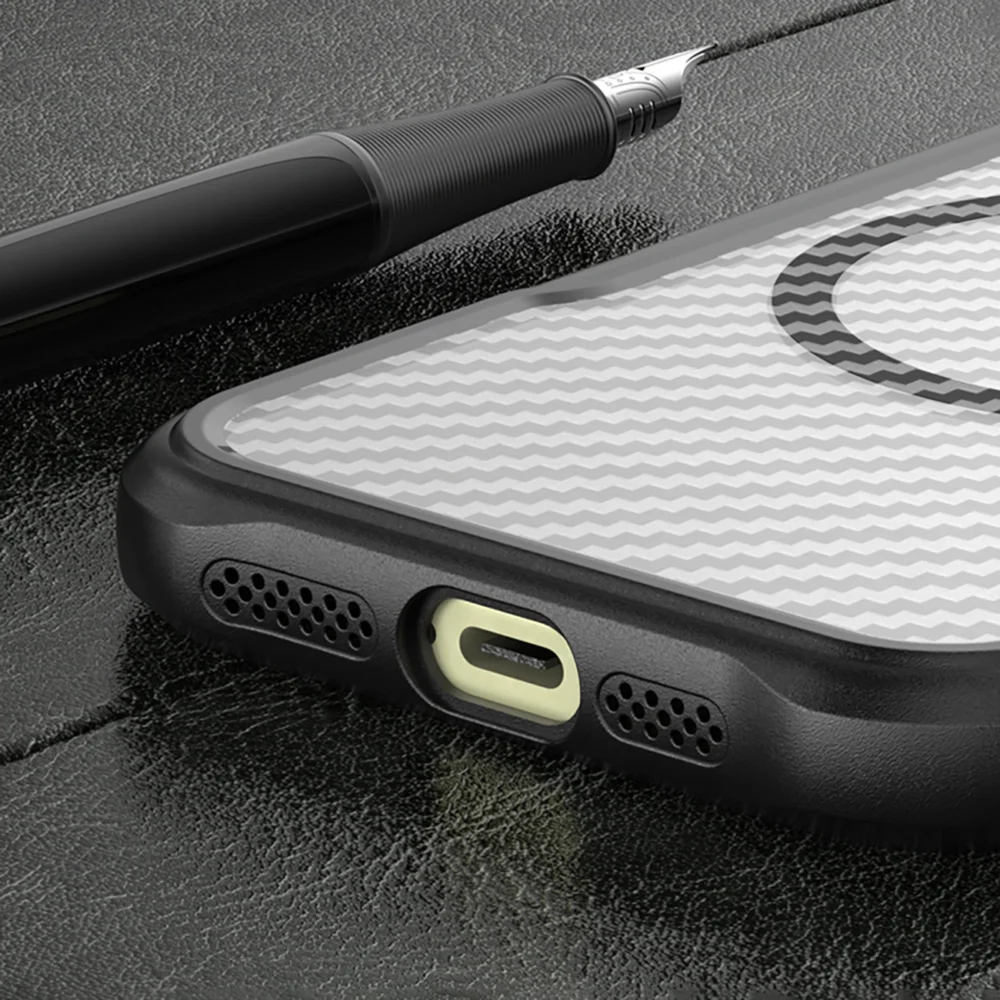 Leading Series MagSafe Silicone Case for iPhone 16 Pro - Blackeng