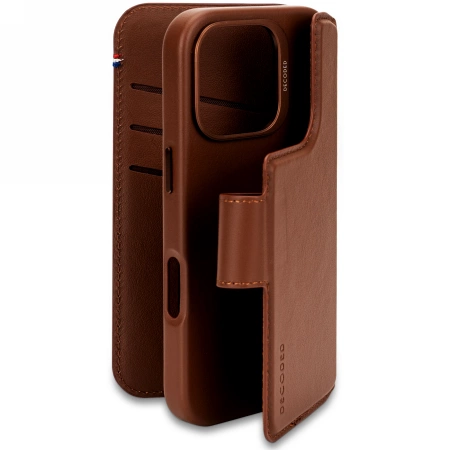 178256_3 Decoded Leather Detachable Wallet MagSafe Case with Wallet for iPhone 16 Pro - Browneng