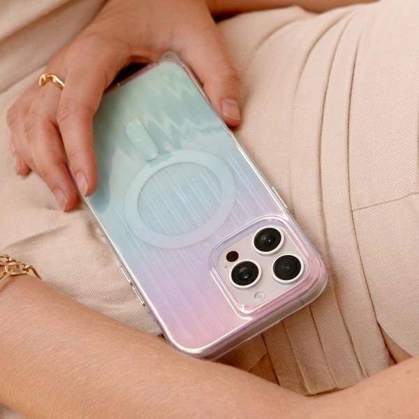 Uniq Coehl Linear Magnetic Charging Case for iPhone 16 - opalescenteng