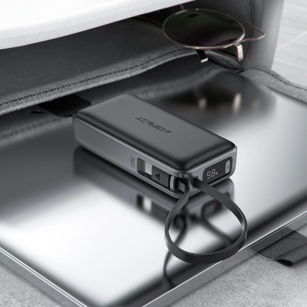 Acefast M7-10000 PD30W Powerbank with Built-in Cable - Blackeng