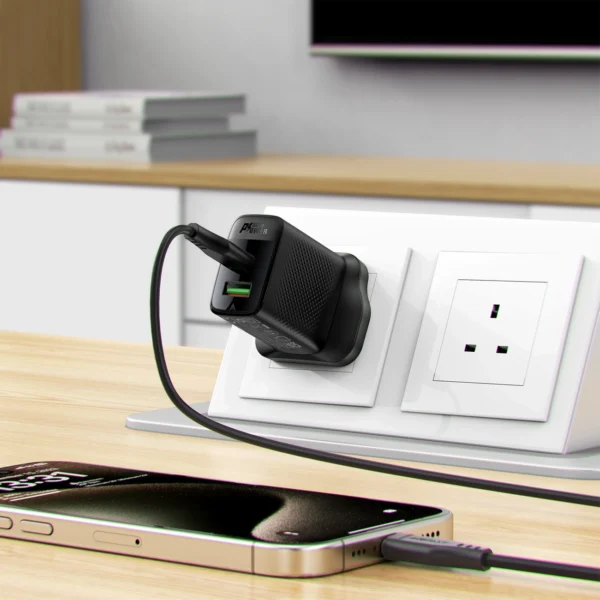 Acefast A99 30W GaN USB-C + USB-A (UK) Wall Charger - Blackeng