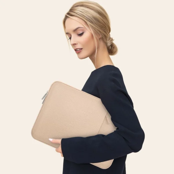 Tech-Protect Sleevy Laptop case 15-16 - beigeeng