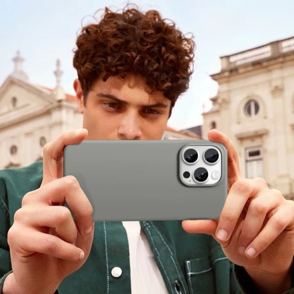 Tech-Protect Silicone MagSafe iPhone 16 Pro Case - Grayeng