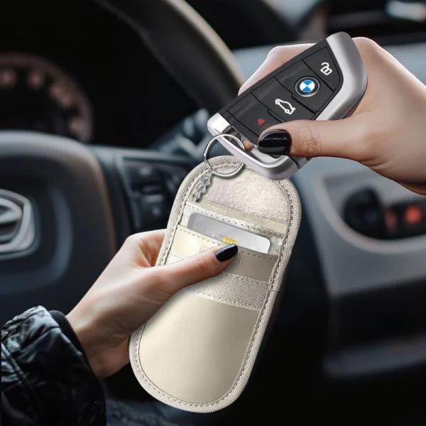 Tech-Protect KLR100 RFID Blocking Car Key Case - Beigeeng